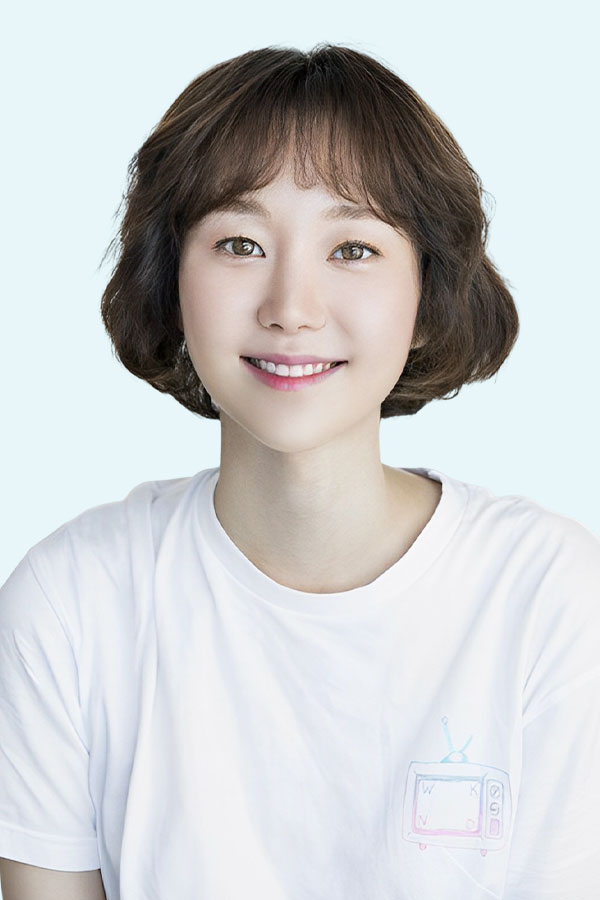 Lee Yoo Young