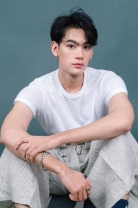 Gun Nakharin Phanwong