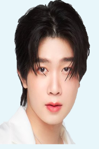 Yim Pharinyakorn Khansawa